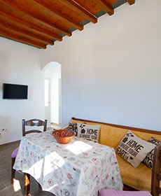 Κατοικία Μόσχα στη Σίφνο, το καθιστικό