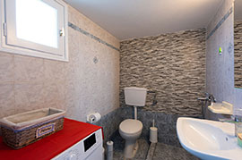 Ενοικιαζόμενο σπίτι Μάρμαρα στη Σίφνο - Το μπάνιο